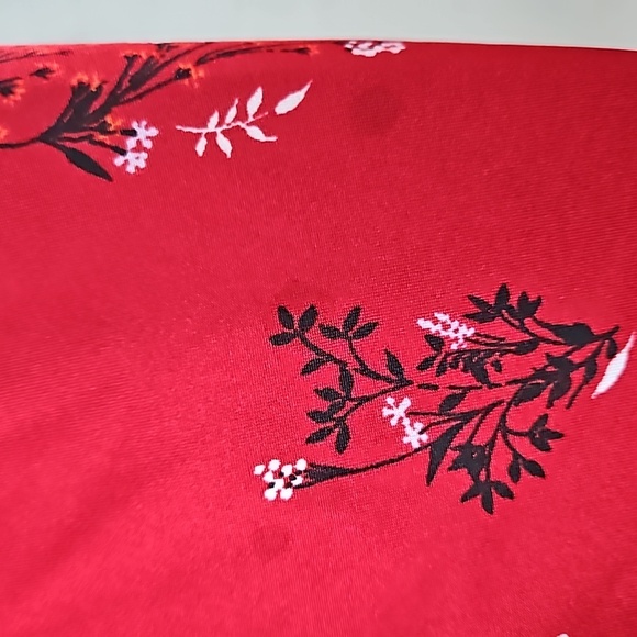 Red Floral Sleeveless Size XXL - Picture 6 of 8